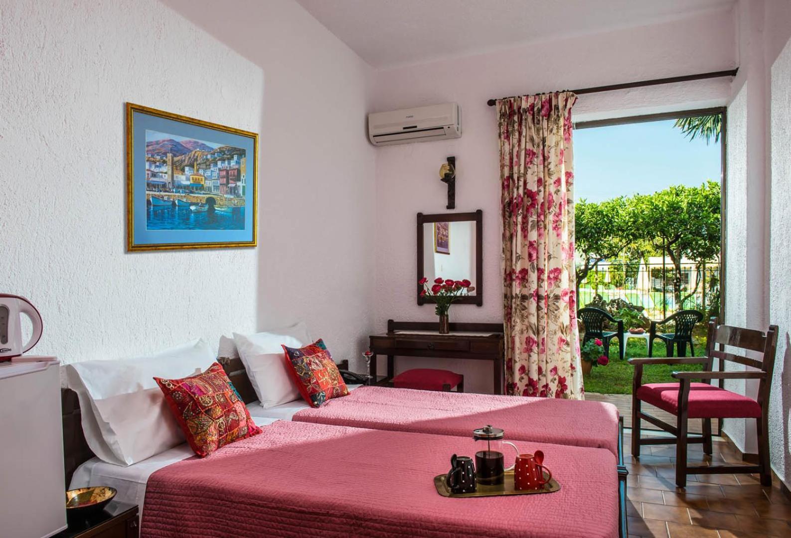 Hotel Malia Holidays ภายนอก รูปภาพ