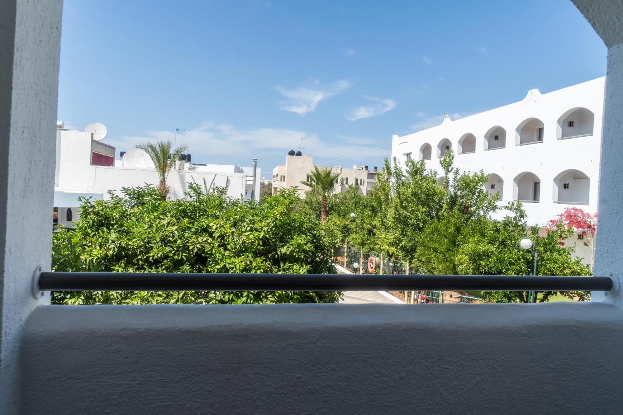 Hotel Malia Holidays ภายนอก รูปภาพ